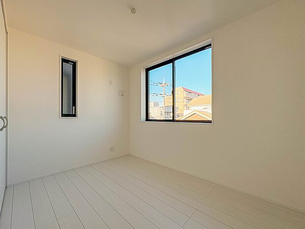 【洋室5.2帖】充実した生活は伸びやかな居室空間から始まります。快適に・伸びやかに。心の潤いを求める方々へ。