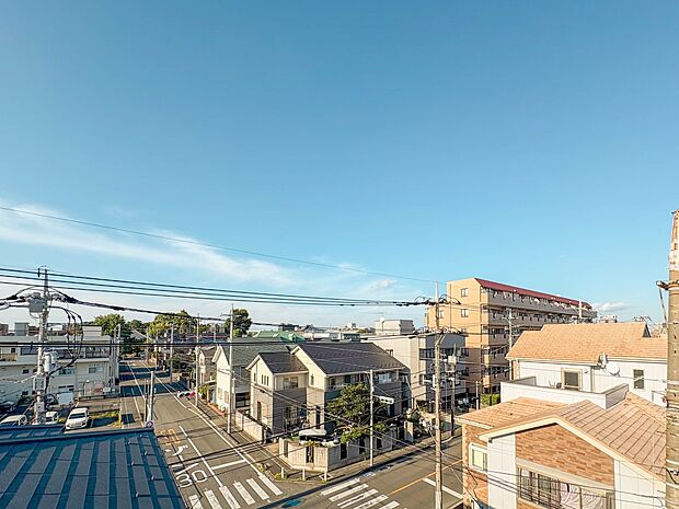 【眺望】眺望や窓からの景色が良いと、家で過ごす時間も快適です。