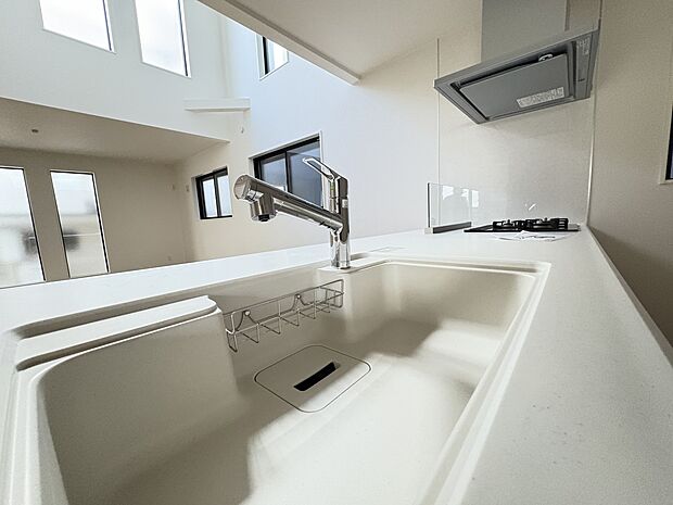 【人造大理石】キッチン天板と シンクも一体型の人造大理石・デザイン性高く、継ぎ目のないお掃除ラクラク