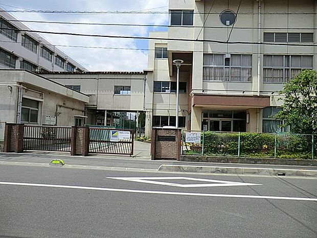 小学校 349m 飯塚小学校