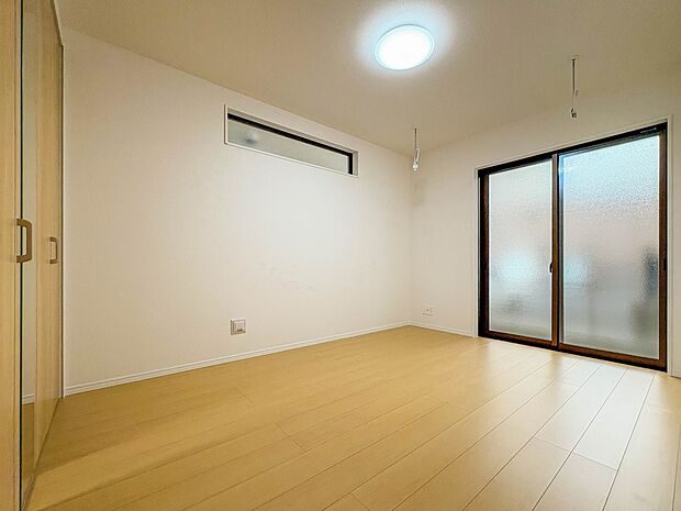 C号棟【寝室6.5帖】シンプルな内装はおしゃれのポイントです。