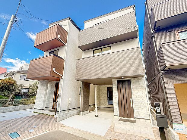 B号棟【外観】陽当りや通風性など各所に施された工夫で住みやすさを実現。部屋の大きさや周辺環境・街並など、資料には掲載していない情報が現地にはたくさんございます。是非ご確認下さい。