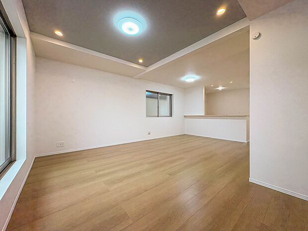 D号棟【LDK19.5帖】明るく開放的な空間が広がるLDK。