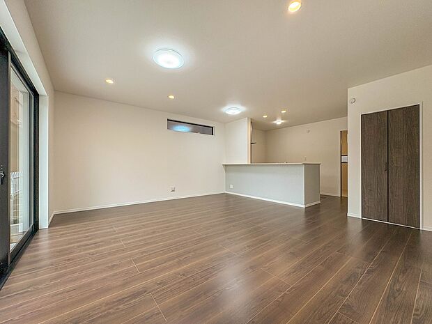 【LDK18.75帖】明るく開放的な空間が広がるLDK。