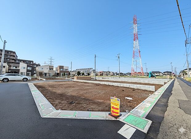 【外観】家は一生のお買物。自分ならではの家族ならではの、家にしたい。書斎を設ける。子どものプレイングルームを設ける。趣味のオーディオルームを設置する。夢を追うオンリーワンの家です。