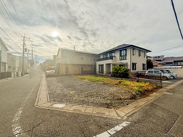 1号棟【外観】こちらの物件に少しでもご興味がありましたら、お気軽にお電話下さい。ネット上で「見えない物」「わからない事」でも、実際にご見学いただくことで、手に取るようにおわかりいただけるはず…