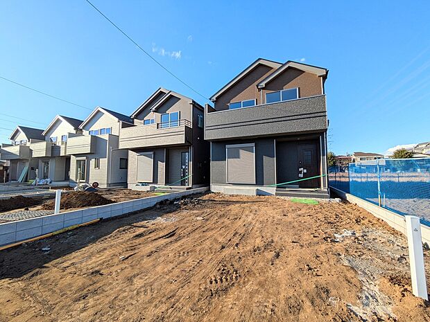 カースペース2台可。車が1台なら、来客用の駐車場や、駐輪スペースとしてご活用ください。