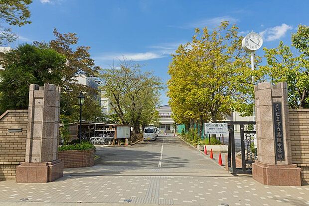 中学校 2300m 美園中学校