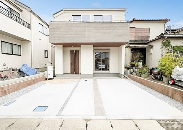 【ひとつ先の住み心地】家族の温かさと陽光の暖かさ、楽しい毎日と明るい未来を予感させる「空間が織り成すひとつ先の住み心地」を演出します。