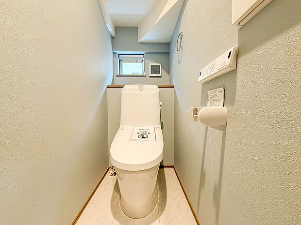 1号棟【トイレ】いつも清潔なスペースであってほしいのが毎日使うトイレです。掃除がしやすいのはもちろん、落ち着けるスペースとして機能することも大切です。