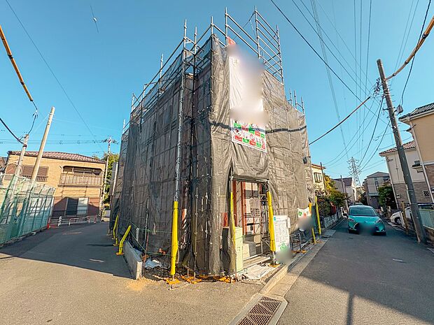 【玄関】こちらの物件が少しでも気になるようでしたら、お気軽にお問合せください。人生でいちばん大きなお買い物ですので、ゆっくりご見学ください。ネット上の画像と実際の見学では、リアル感がまるで違…