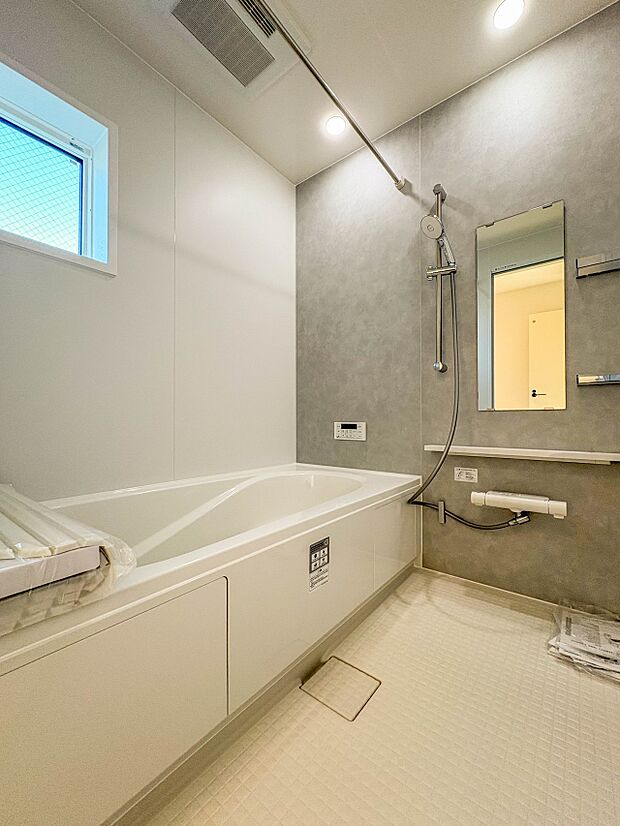 【浴室】一日の疲れを癒してくれるお風呂空間。使いやすさと上質な質感を両立して、単なる習慣から特別な時間に変わるはず。