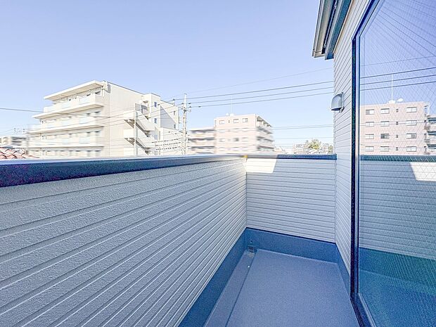 2号棟【バルコニー】バルコニーから差し込む陽光・通風は、住環境・快適性と共に有り続ける貴重な「財産」です。