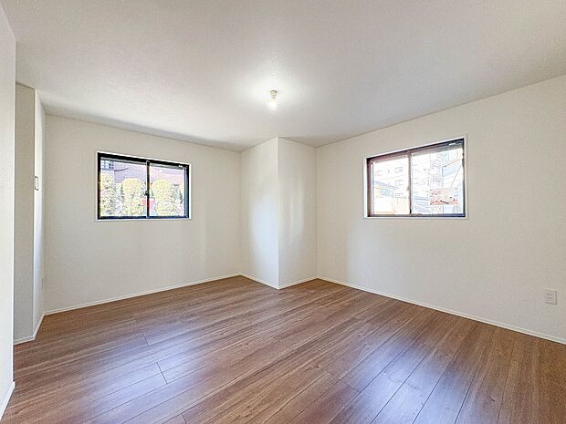 2号棟【洋室】充実した生活は伸びやかな居室空間から始まります。快適に・伸びやかに。心の潤いを求める方々へ。