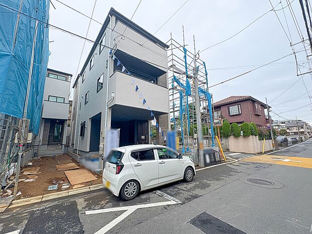 3号棟【外観】こちらの物件が少しでも気になるようでしたら、お気軽にお問合せください。人生でいちばん大きなお買い物ですので、ゆっくりご見学ください。ネット上の画像と実際の見学では、リアル感がま…