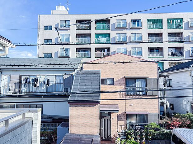 【眺望】眺望や窓からの景色が良いと、家で過ごす時間も快適です。