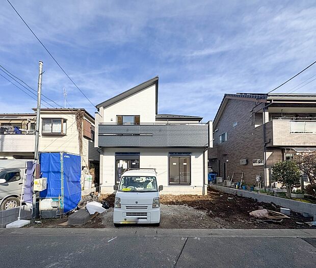 【外観】こちらの物件に少しでもご興味がありましたら、お気軽にお電話下さい。ネット上で「見えない物」「わからない事」でも、実際にご見学いただくことで、手に取るようにおわかりいただけるはずです。…