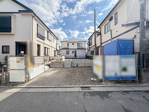 【外観】家族の温かさと陽光の暖かさ、楽しい毎日と明るい未来を予感させる「空間が織り成すひとつ先の住み心地」を演出します。