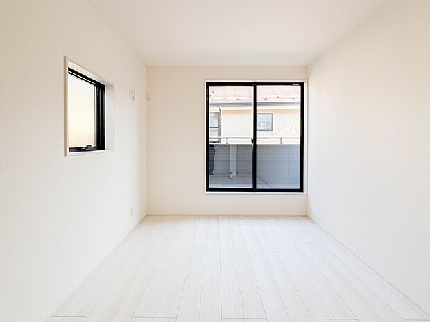 【洋室】充実した生活は伸びやかな居室空間から始まります。快適に・伸びやかに。心の潤いを求める方々へ。