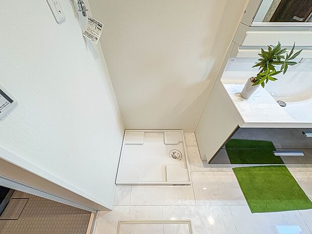 2号棟【ランドリースペース】毎日出る洗濯物を設置するクリーンなスペースです。