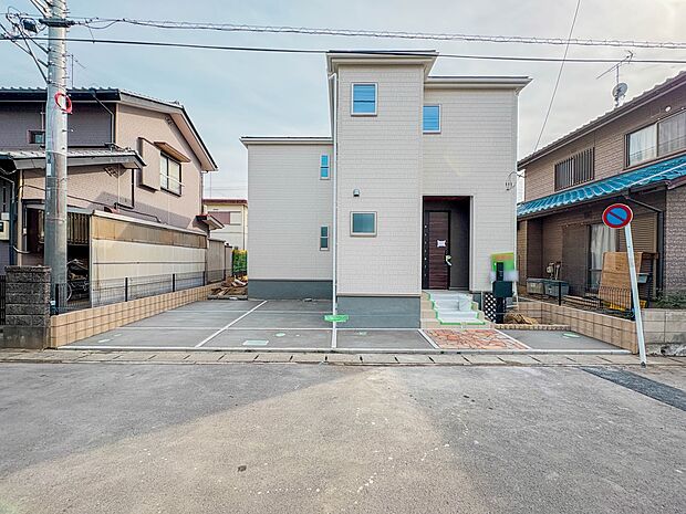 【前面道路6m】車の通行が少ないので、静かな住環境を維持することができます。