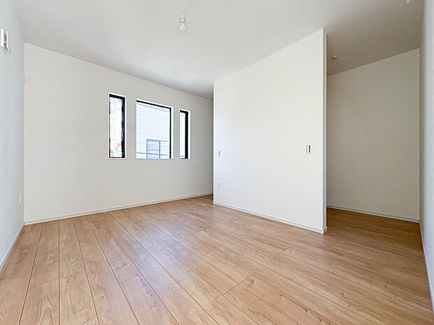 【寝室10帖】充実した生活は伸びやかな居室空間から始まります。快適に・伸びやかに。心の潤いを求める方々へ。