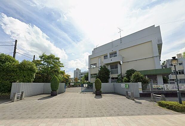 中学校 900m 川口市立榛松中学校