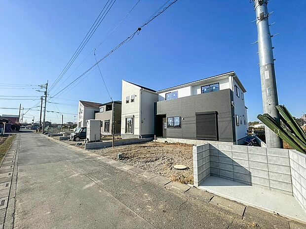 【前面道路】車の通行が少ないので、静かな住環境を維持することができます。