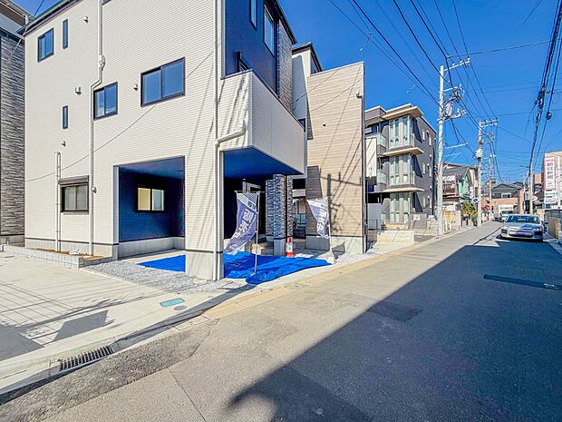 【前面道路】車の通行が少ないので、静かな住環境を維持することができます。