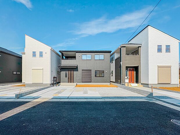 【前面道路】車の通行が少ないので、静かな住環境を維持することができます。