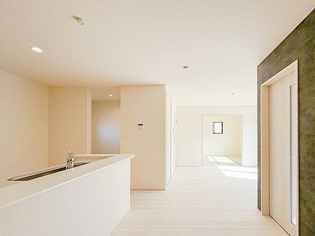 【LDK16帖+和室4.5帖】忙しい朝でも家族揃って食事をしたいゆとりあるダイニングスペース。