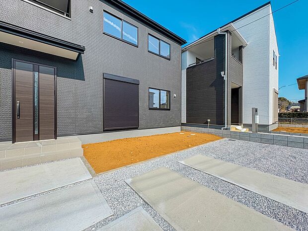 【庭】プランター等をおいてガーデニングが楽しめます。