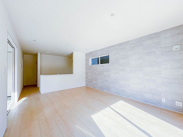 【LDK16.5帖+和室4.5帖】 整然とした空間演出、快適な理想の暮らしの実現は家のみの拘りではなく、そこで暮らす方々にとって素敵な環境であることも挙げられると思います。四季折々の変化が奏…