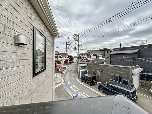 【眺望】眺望や窓からの景色が良いと、家で過ごす時間も快適です。