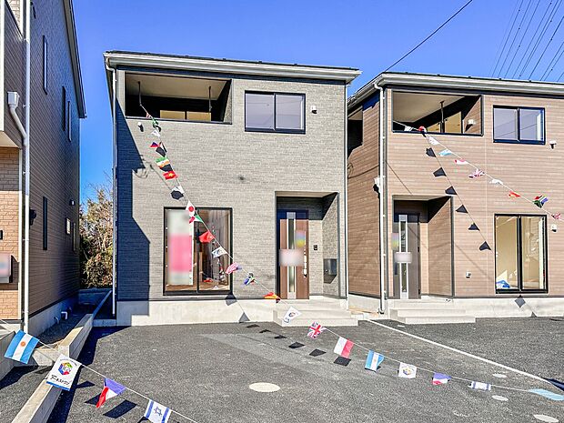 【外観】家族の温かさと陽光の暖かさ、楽しい毎日と明るい未来を予感させる「空間が織り成すひとつ先の住み心地」を演出します。