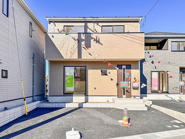 【前面道路】車の通行が少ないので、静かな住環境を維持することができます。