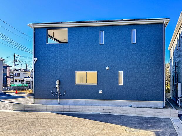 【外観】陽当りや通風性など各所に施された工夫で住みやすさを実現。部屋の大きさや周辺環境・街並など、資料には掲載していない情報が現地にはたくさんございます。是非ご確認下さい。