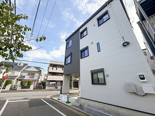 1号棟【外観】周辺環境・街並など、資料には掲載していない情報が現地にはたくさんございます。是非現地をご確認下さい。