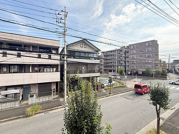 1号棟【眺望】眺望や窓からの景色が良いと、家で過ごす時間も快適です。