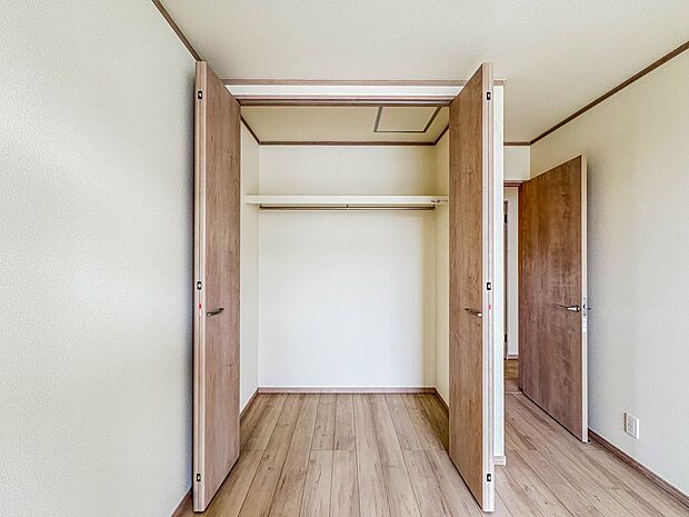 【収納】各部屋を最大限に広く使って頂ける様、全居住スペースに収納付。プライベートルームはゆったりと快適に。