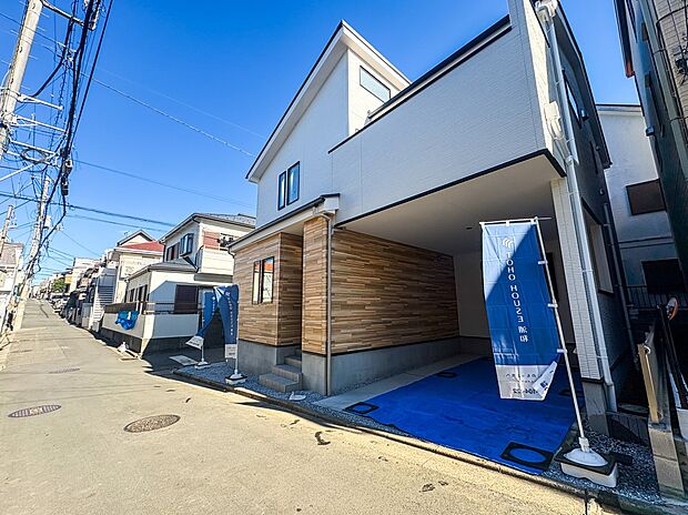 【前面道路4m】車の通行が少ないので、静かな住環境を維持することができます。