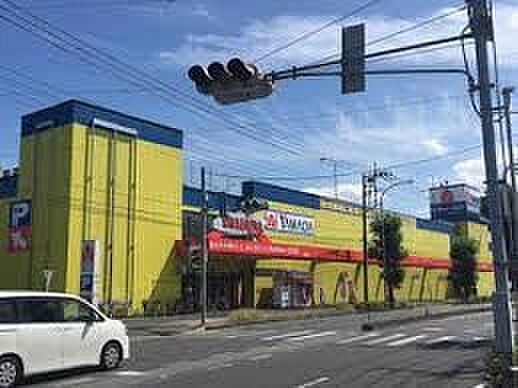 ショッピングセンター 889m ヤマダデンキテックランド