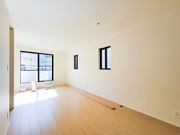 A号棟【LDK16帖】整然とした空間演出、快適な理想の暮らしの実現は家のみの拘りではなく、そこで暮らす方々にとって素敵な環境であることも挙げられると思います。四季折々の変化が奏でる鼓動を楽し…