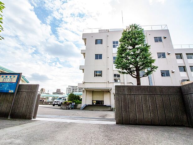 中学校 580m 戸田市立喜沢中学校