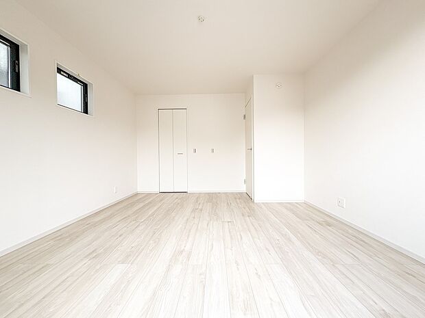 【寝室8.5帖】充実した生活は伸びやかな居室空間から始まります。快適に・伸びやかに。心の潤いを求める方々へ。