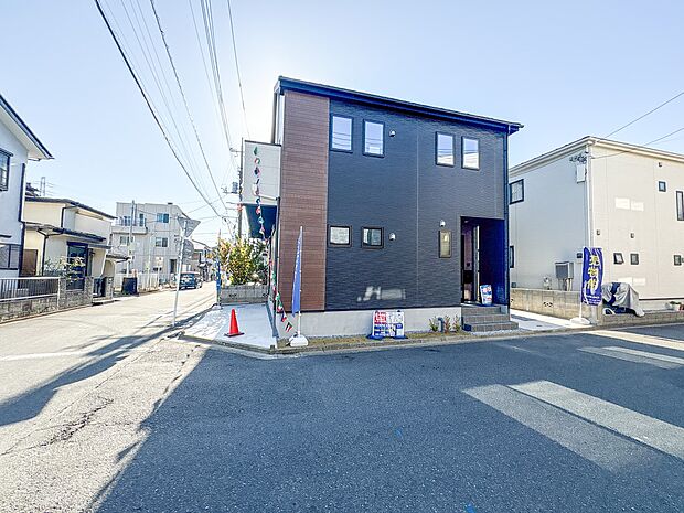 【外観】陽当りや通風性など各所に施された工夫で住みやすさを実現。部屋の大きさや周辺環境・街並など、資料には掲載していない情報が現地にはたくさんございます。是非ご確認下さい。