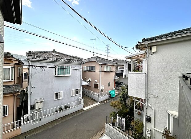 【眺望】低層住居専用地域・高い建物のない 開放的な街並みの眺望