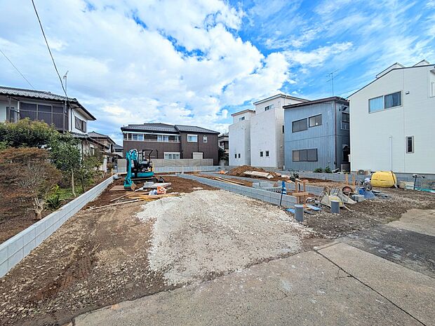 家は一生のお買物。自分ならではの家族ならではの、家にしたい。書斎を設ける。子どものプレイングルームを設ける。趣味のオーディオルームを設置する。夢を追うオンリーワンの家です。