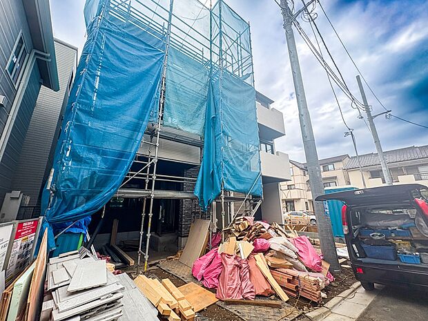 【外観】こちらの物件が少しでも気になるようでしたら、お気軽にお問合せください。人生でいちばん大きなお買い物ですので、ゆっくりご見学ください。ネット上の画像と実際の見学では、リアル感がまるで違…