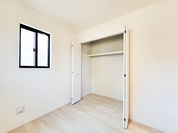 3号棟【収納】限られたスペースを有効に活用できる壁面クローゼット。